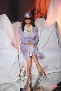 Salma Hayek feet photo thumbnail