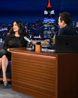 Salma Hayek feet photo 1