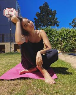 Salma Mahjoubi feet photo 17