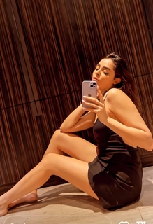 Salma Mahjoubi feet photo 12