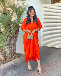 Salma Rachid feet photo 1