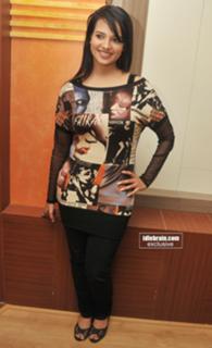 Saloni Aswani feet photo 9