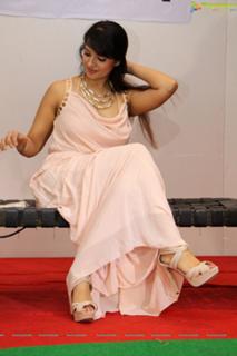 Saloni Aswani feet photo 20