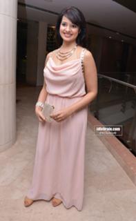 Saloni Aswani feet photo 12