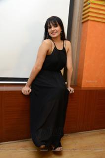 Saloni Aswani feet photo 17