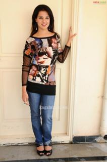 Saloni Aswani feet photo 13