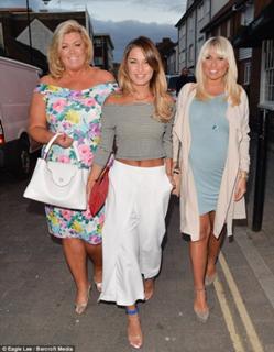 Sam Faiers feet photo thumbnail