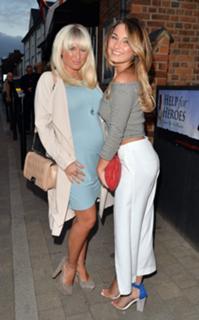 Sam Faiers feet photo thumbnail