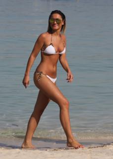 Sam Faiers feet photo thumbnail