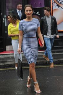 Sam Faiers feet photo thumbnail