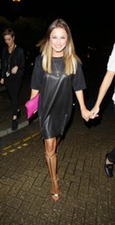 Sam Faiers feet photo thumbnail