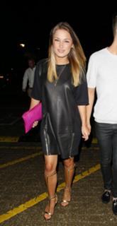 Sam Faiers feet photo thumbnail