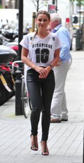 Sam Faiers feet photo thumbnail