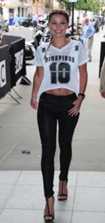 Sam Faiers feet photo thumbnail