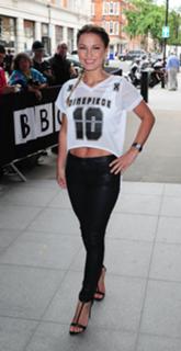 Sam Faiers feet photo thumbnail