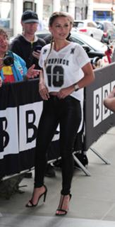 Sam Faiers feet photo thumbnail