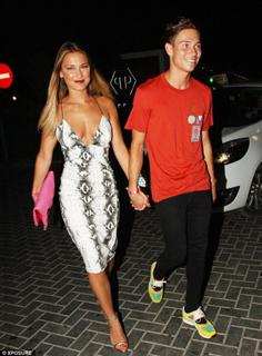 Sam Faiers feet photo thumbnail