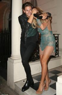 Sam Faiers feet photo thumbnail