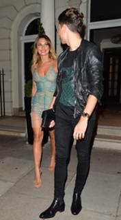 Sam Faiers feet photo thumbnail