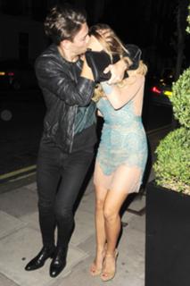 Sam Faiers feet photo thumbnail