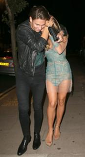 Sam Faiers feet photo thumbnail