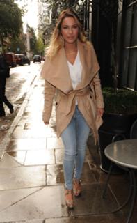 Sam Faiers feet photo thumbnail