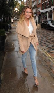 Sam Faiers feet photo thumbnail