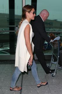 Sam Faiers feet photo thumbnail