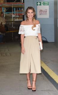 Sam Faiers feet photo thumbnail