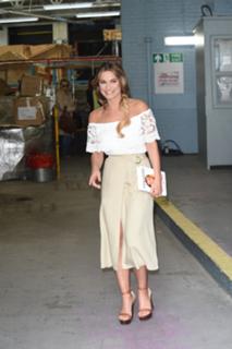 Sam Faiers feet photo thumbnail