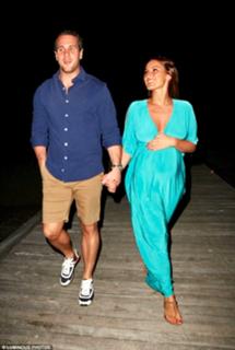 Sam Faiers feet photo thumbnail