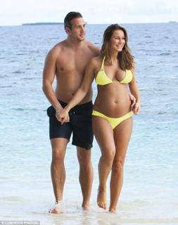 Sam Faiers feet photo thumbnail