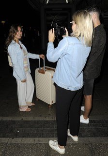 Sam Faiers feet photo thumbnail