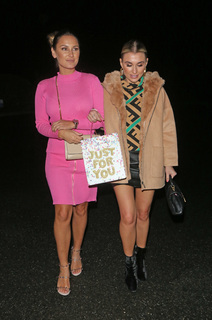 Sam Faiers feet photo thumbnail