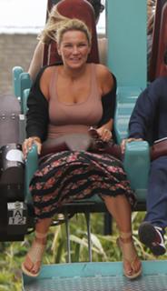 Sam Faiers feet photo thumbnail
