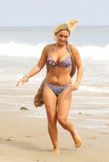 Sam Faiers feet photo thumbnail
