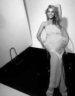 Sam Frost feet photo 13