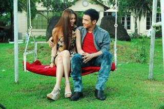 Sam Pinto feet photo 10
