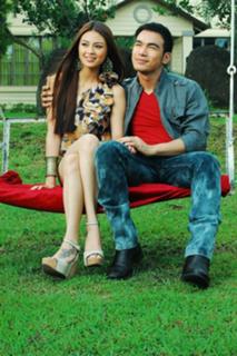 Sam Pinto feet photo 9
