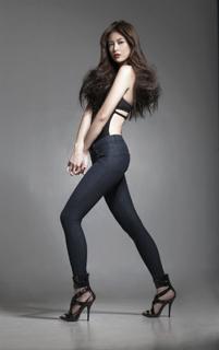 Sam Pinto feet photo 1