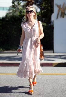 Sam Taylor-Johnson feet photo 15