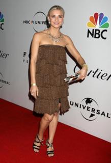 Samaire Armstrong feet photo thumbnail