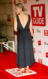 Samaire Armstrong feet photo thumbnail