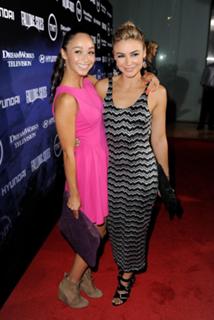 Samaire Armstrong feet photo thumbnail