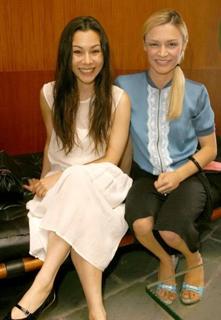 Samaire Armstrong feet photo thumbnail