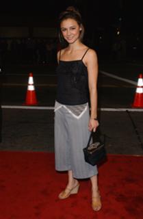 Samaire Armstrong feet photo thumbnail