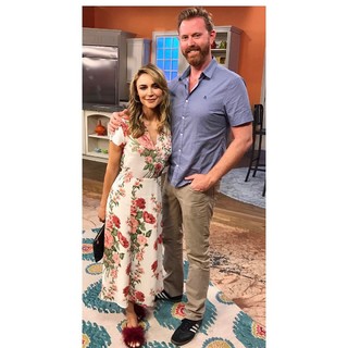 Samaire Armstrong feet photo thumbnail