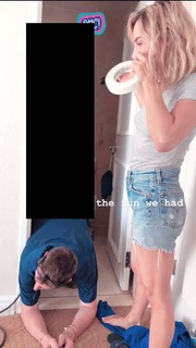 Samaire Armstrong feet photo thumbnail