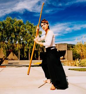 Samaire Armstrong feet photo thumbnail