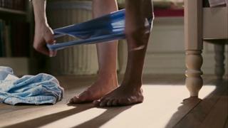 Samaire Armstrong feet photo thumbnail